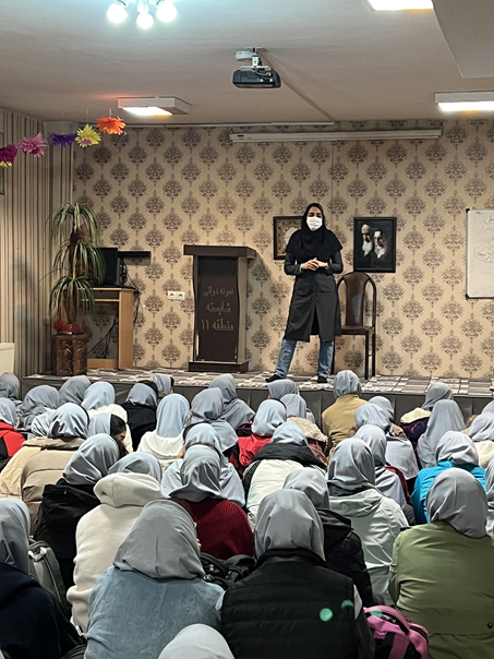 برگزاری کلاس آموزشی اهمیت تغذیه در دوران بلوغ در مدارس